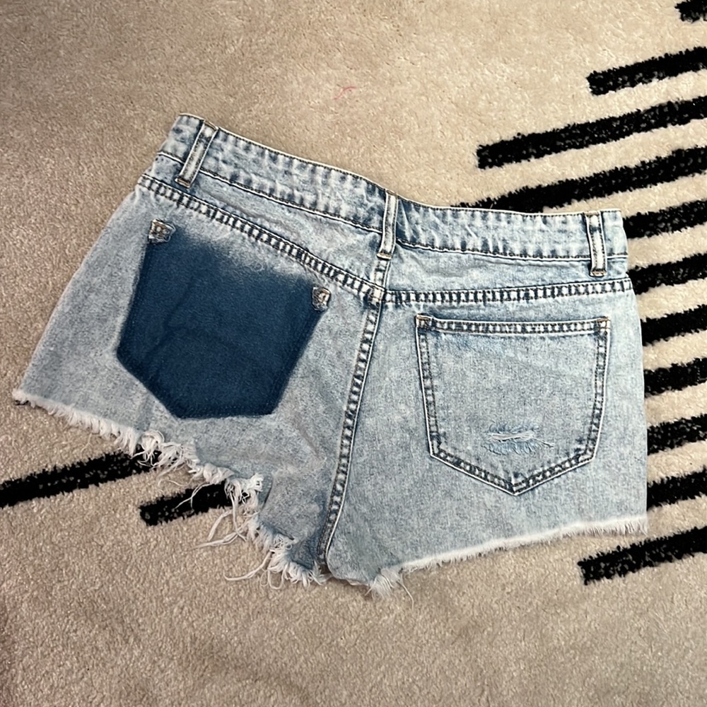 Forever 21 distressed cut off jean shorts